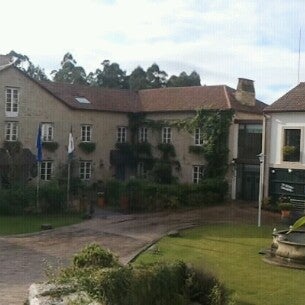 รูปภาพถ่ายที่ Hotel Spa Relais &amp; Châteaux A Quinta Da Auga โดย Ruben M. เมื่อ 12/1/2012