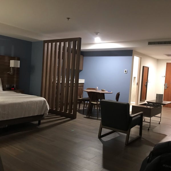 Photo taken at Holiday Inn Express Puebla by Billgy M. on 10/16/2019
