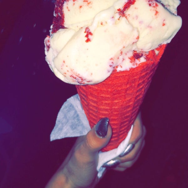 5/24/2016에 Closed님이 Sprinkles Beverly Hills Ice Cream에서 찍은 사진