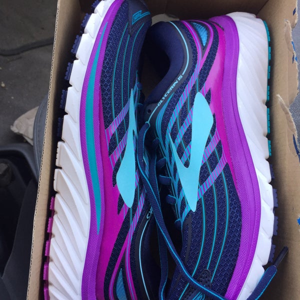 DSW Designer Shoe Warehouse 6 tips