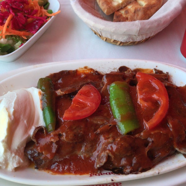 รูปภาพถ่ายที่ Ağababa Döner &amp; Yemek Restaurant โดย Hmz Ymz เมื่อ 6/5/2020