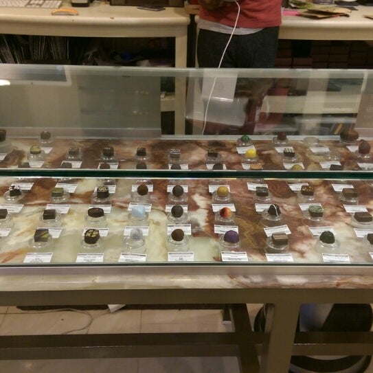 So many selections of chocolates and a n entire tasting menu! PbnJ and balsamic vinegargi are delicious samples!
