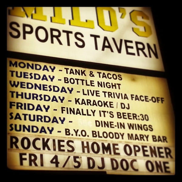 Foto diambil di Milo&#39;s Sports Tavern oleh Doc O. pada 4/2/2013