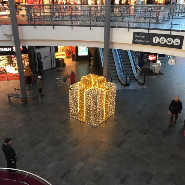 12/26/2018 tarihinde Marko P.ziyaretçi tarafından Kauppakeskus Myyrmanni'de çekilen fotoğraf