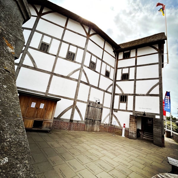 Photo taken at Shakespeare&#39;s Globe Theatre by Frank G. on 5/26/2022