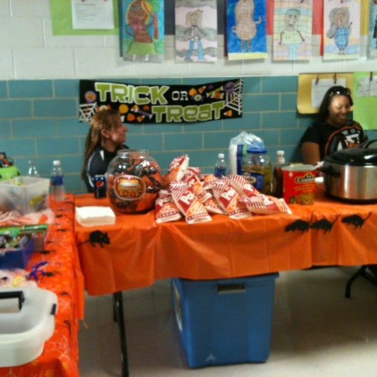 Wood Elementary 1 tip from 23 visitors