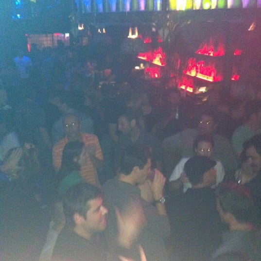 11/18/2012 tarihinde Natalie W.ziyaretçi tarafından Holy Cow Nightclub'de çekilen fotoğraf