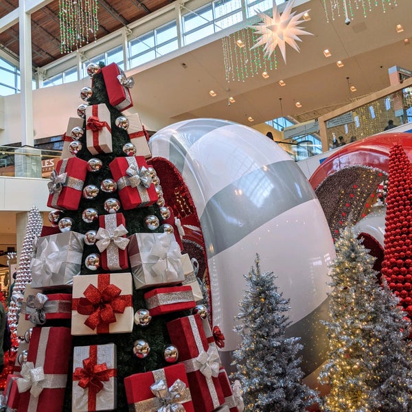 Foto scattata a Northlake Mall da Rose C. il 11/29/2019