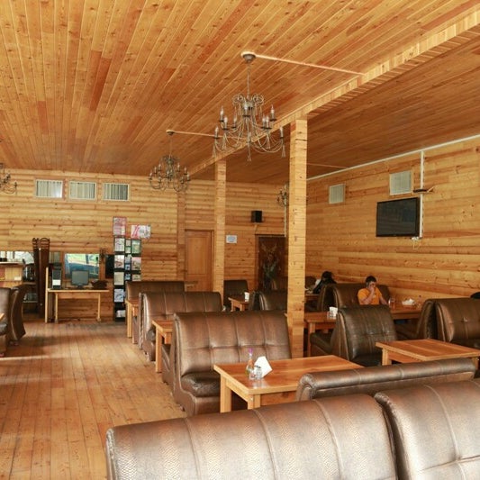 Кафе деревяшка череповец. Кафе деревяшка лиски. Деревяшка архангельская ул 70а череповец россия. Бар пиво бишкек. Кафе деревяшка череповец официальный сайт.