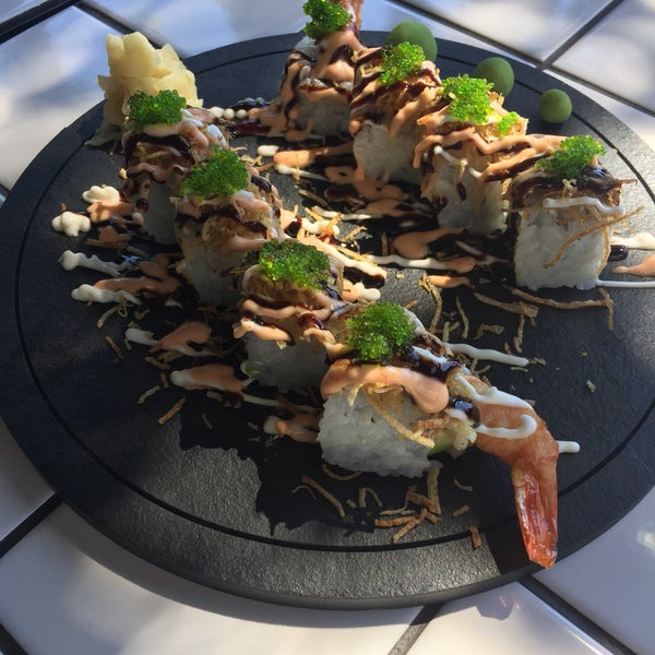 Das Foto wurde bei oishii wok &amp; sushi von by chef&#39;s arda a. am 7/5/2017 aufgenommen