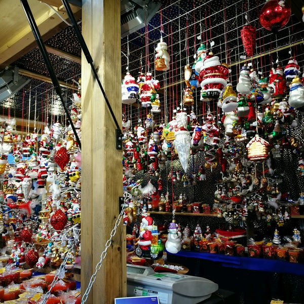 Photo taken at Merano Christmas Market by Miry on 12/10/2016
