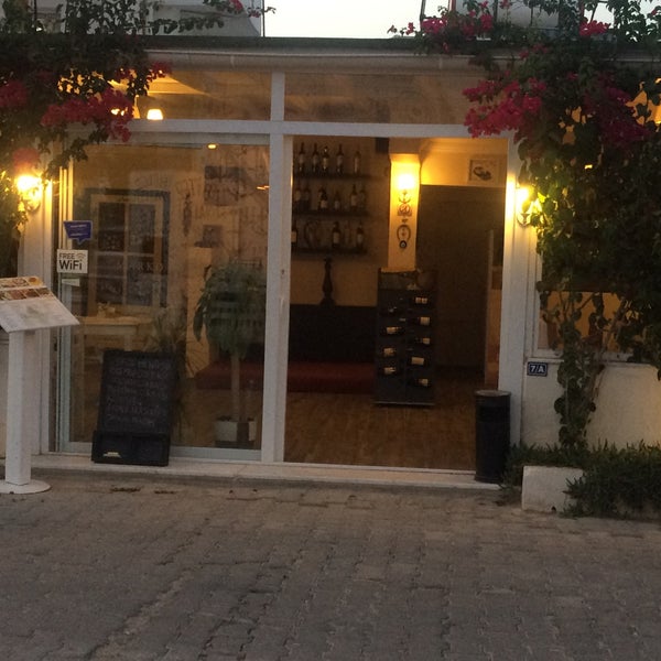 6/18/2016에 Cankat B.님이 Marko Paşa Bitez Restaurant&amp;Cafe에서 찍은 사진