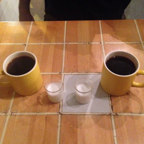 รูปภาพถ่ายที่ Walter&#39;s Coffee Roastery โดย Merve A. เมื่อ 11/8/2015