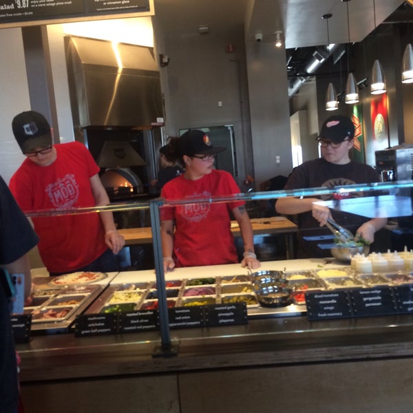 Photo taken at Mod Pizza by Chris B. on 7/27/2015