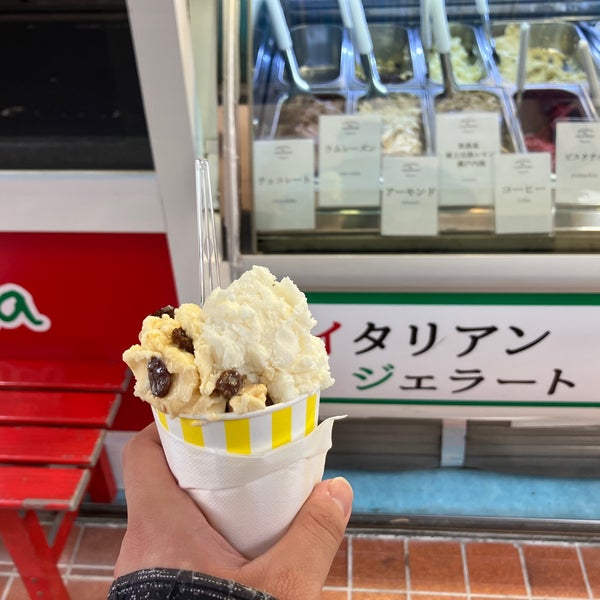 Photo taken at mammamia-gelateria by まつ on 3/25/2023