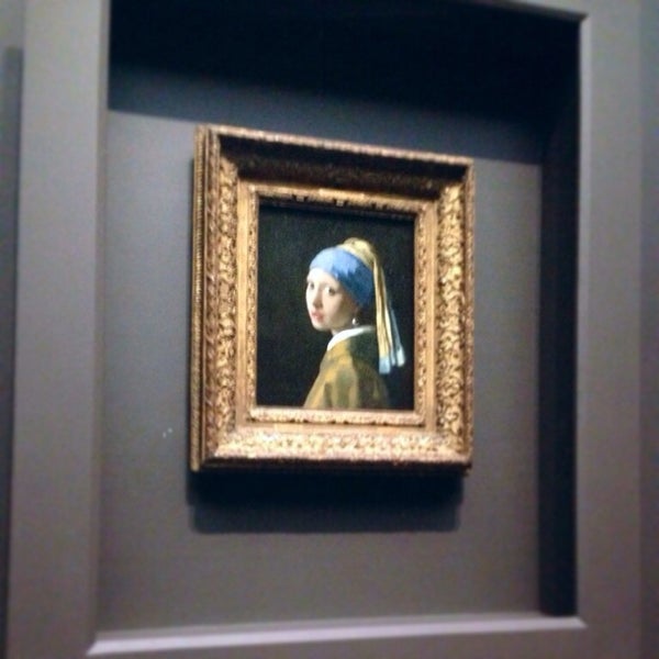 Photo taken at The Frick Collection&#39;s Vermeer, Rembrandt, and Hals: Masterpieces of Dutch Painting from the Mauritshuis by Sara K. on 1/11/2014