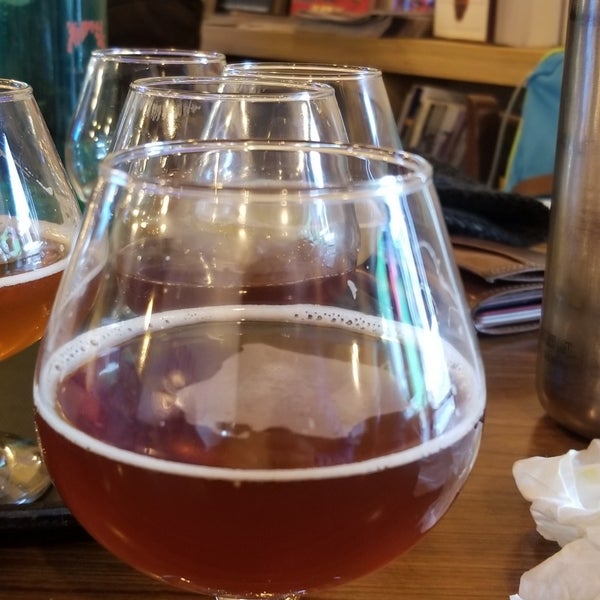 Photo taken at The Intrepid Sojourner Beer Project by Sateesh P. on 3/24/2019