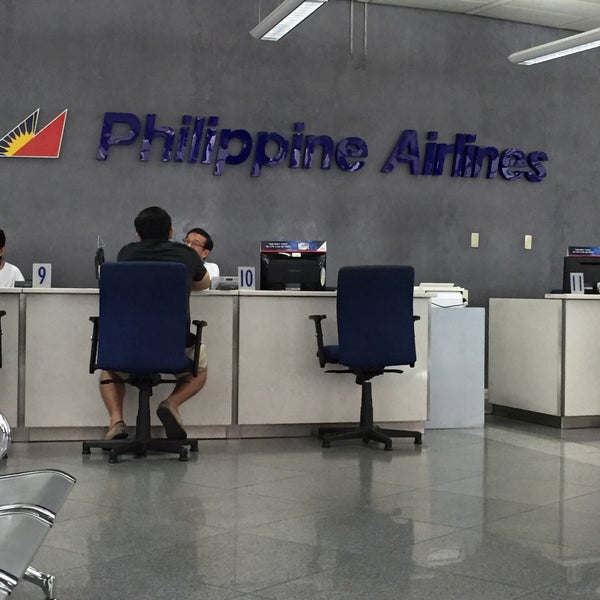 Philippine Airlines Ticketing Office Baran 183 Ninoy Aquino International Airport Philippine Airlines Ticketing Office, Front Desk Table Philippines Airlines