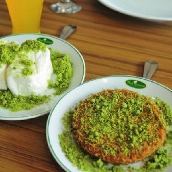 Кюнефе с мороженым