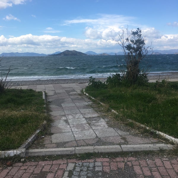 รูปภาพถ่ายที่ Şat Beach Club โดย Murat Ç. เมื่อ 2/29/2020