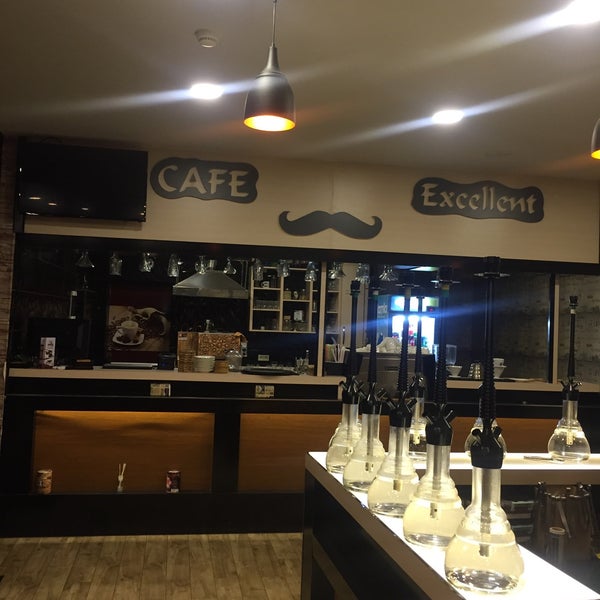 Foto diambil di Excellent Cafe &amp; Nargile oleh Medeni O. pada 2/8/2018