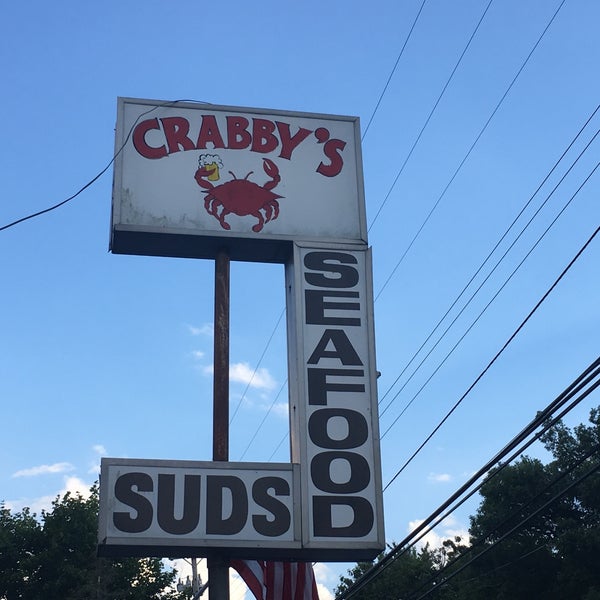 รูปภาพถ่ายที่ Crabby&#39;s โดย Philly4for4 เมื่อ 6/30/2019