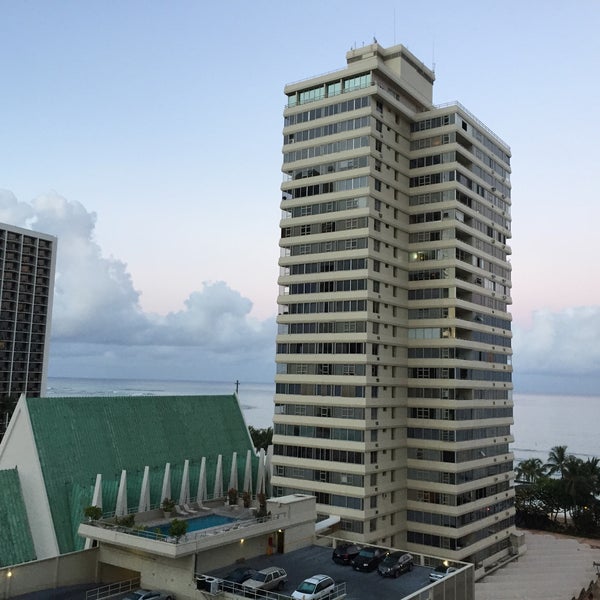Foto scattata a Pacific Beach Hotel Waikiki da いなば り. il 5/30/2017