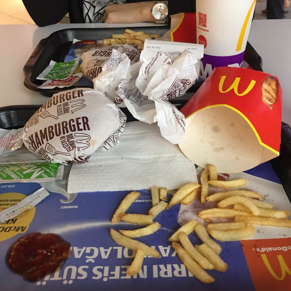 Foto tirada no(a) McDonald&#39;s por FARUK G. em 9/25/2018