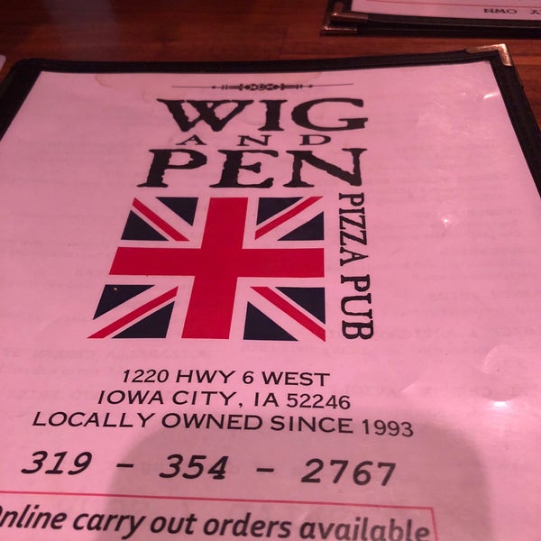 Снимок сделан в The Wig &amp; Pen Pizza Pub пользователем Kelly S. 9/28/2018