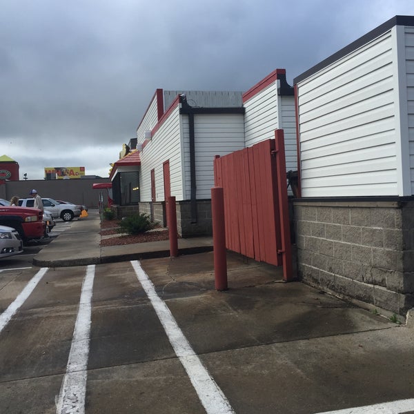McDonald's Fast Food Restaurant in Merle Hay