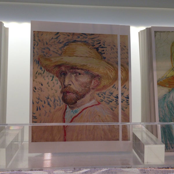 Das Foto wurde bei Van Gogh Museum von Saina M. am 6/1/2015 aufgenommen