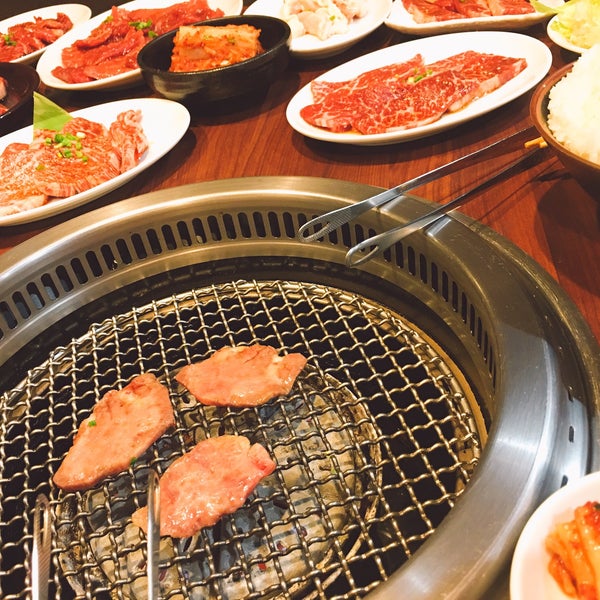 Fotos Em 問屋直送 焼肉 山河 西新井大師 西新井1