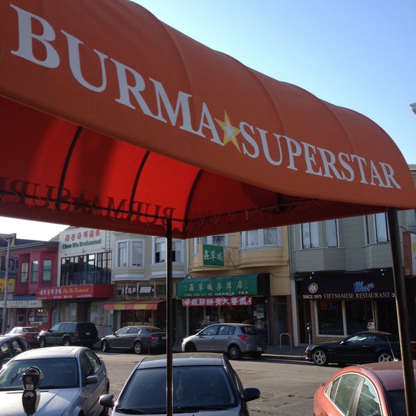 รูปภาพถ่ายที่ Burma Superstar โดย David M. เมื่อ 5/3/2013