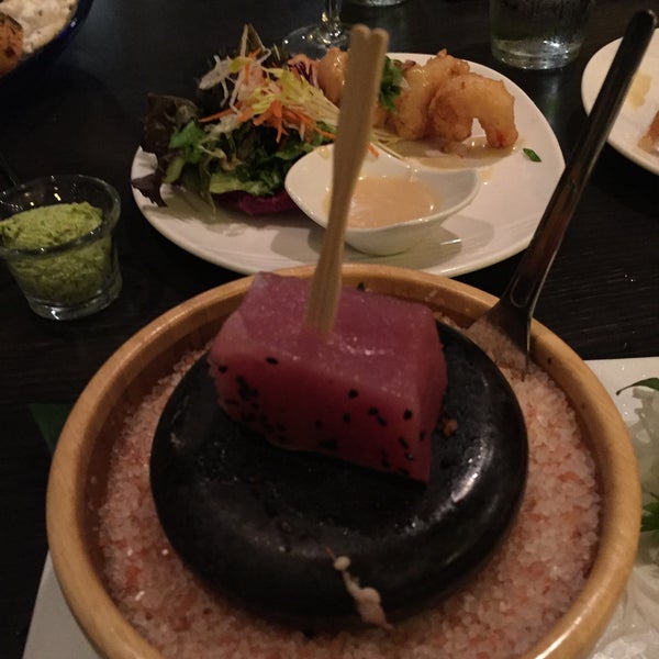 Foto diambil di Kō Restaurant oleh David M. pada 12/15/2016