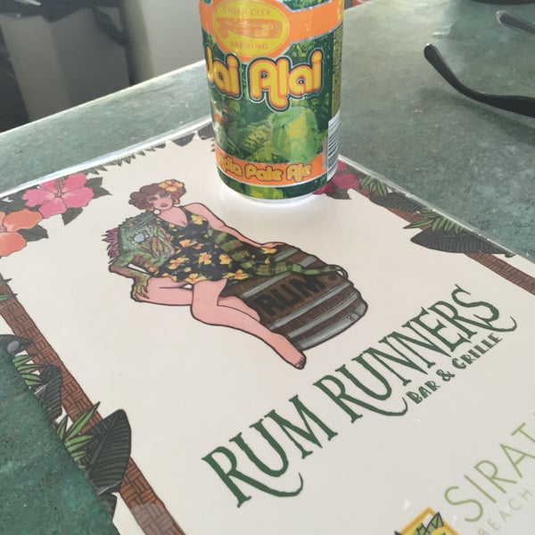 รูปภาพถ่ายที่ Rum Runners โดย Carrie B. เมื่อ 6/26/2016