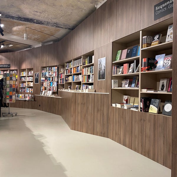 Photo prise au ocelot, not just another bookstore par Nastia K. le1/24/2020