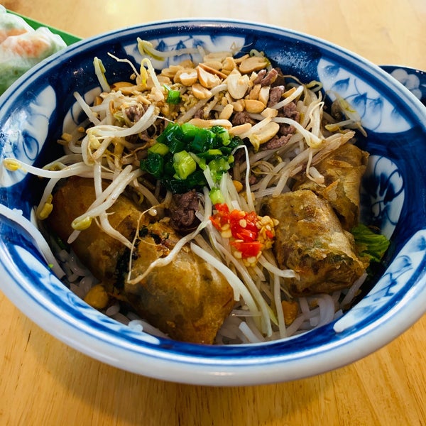 Foto tirada no(a) Thìa Gỗ Restaurant Da Nang por Chris-Tèr J. em 1/1/2020