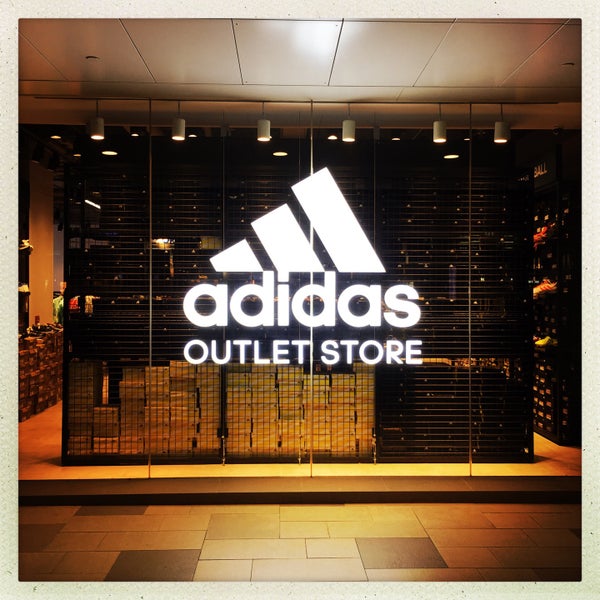 Adidas Outlet - Clothing Store in Shatin