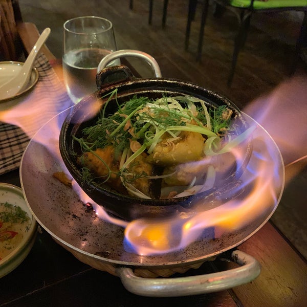 Das Foto wurde bei HOME Hanoi Restaurant von Joel S. am 5/10/2019 aufgenommen