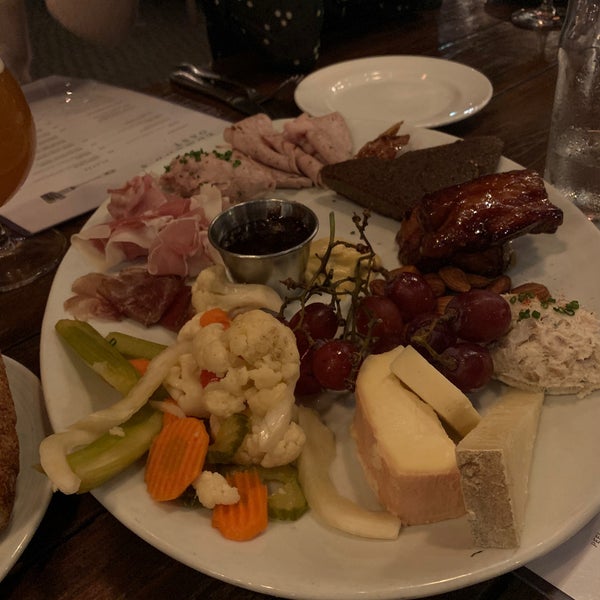 Photo taken at Edmund&#39;s Oast by Lily B. on 12/11/2019