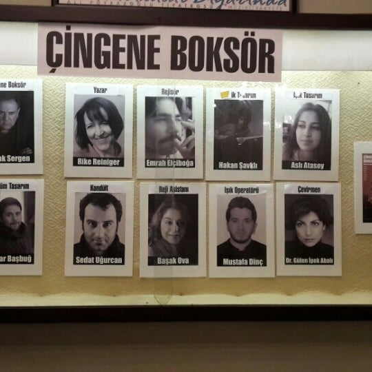 รูปภาพถ่ายที่ Ali Poyrazoğlu Tiyatrosu โดย Başak O. เมื่อ 10/27/2015
