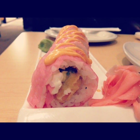 Das Foto wurde bei Happy Fish Sushi von Amara am 11/15/2012 aufgenommen