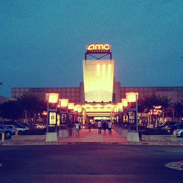 AMC Studio 30 Movie Theater in Houston