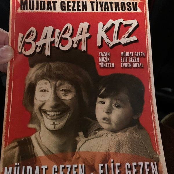Das Foto wurde bei Müjdat Gezen Tiyatrosu von Yuksel M. am 1/22/2022 aufgenommen