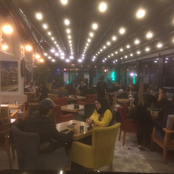 Foto tomada en J.D Vagzal Boutique &amp; Cafe  por Murat . el 11/15/2018