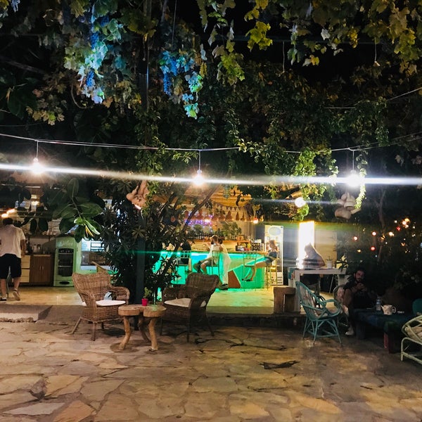 Foto scattata a Delice Restaurant da Neşe A. il 8/23/2018