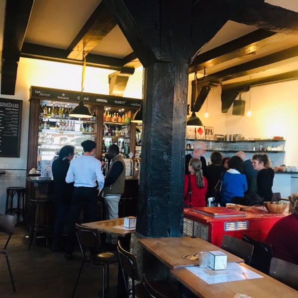 11/16/2018 tarihinde Neşe A.ziyaretçi tarafından Café Kobalt'de çekilen fotoğraf