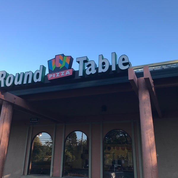 Round Table Pizza 50 visitors