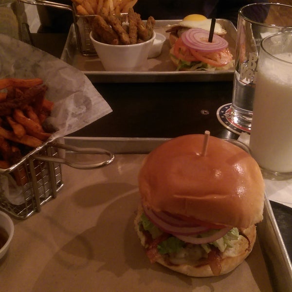 The bacon classic and hangover burger were heaven. The sweet potato fries, zucchini fries and vanilla shake were the gates to heaven