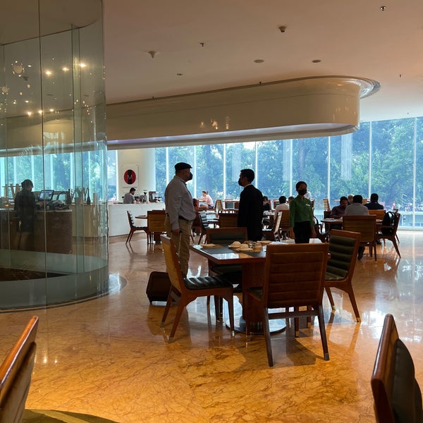 Foto diambil di JW Marriott Hotel Medan oleh Ferdinan pada 9/14/2022